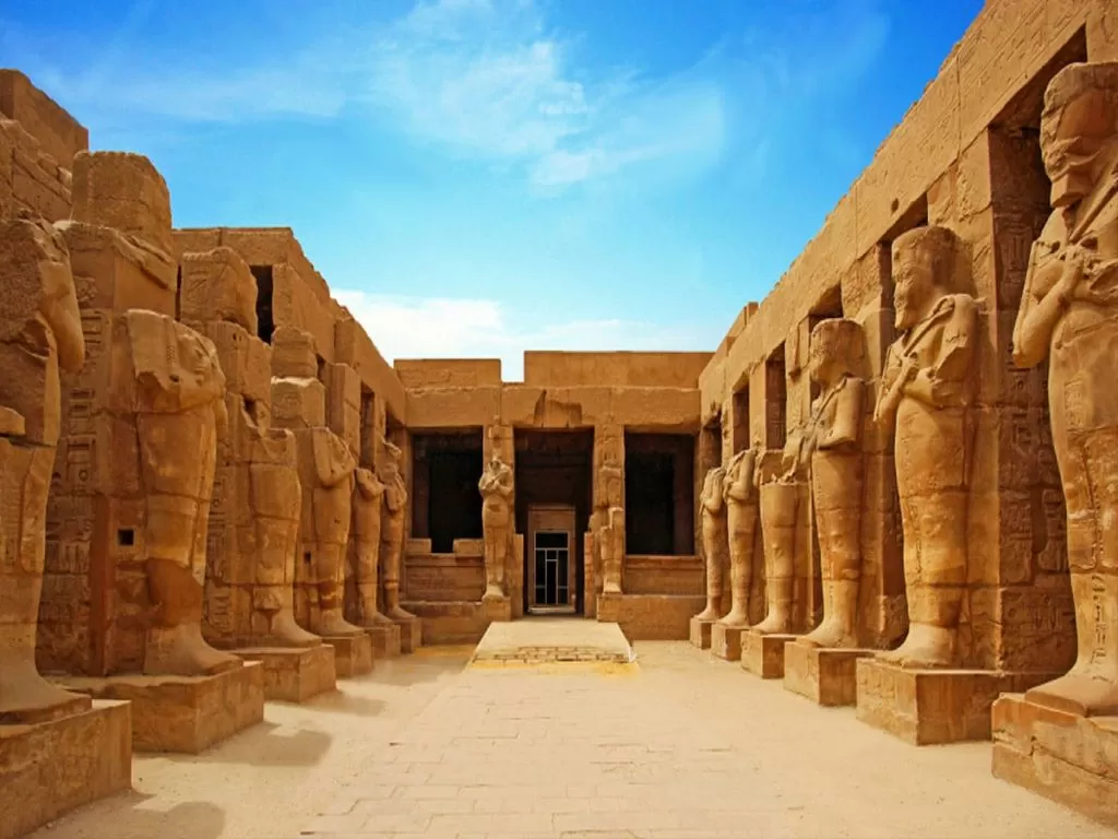 Excursion to Luxor from Hurghada for 2 days excursion-to-luxor-from-hurghada-for-2-days/Hurghada-to-Luxor-trip-8.jpg
