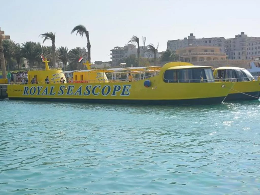Excursion to the bathyscaphe (Royal SeaScope) excursion-to-the-bathyscaphe-royal-seascope/Roya-Sea-Scope-2.jpg