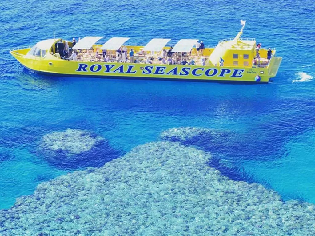 Excursion to the bathyscaphe (Royal SeaScope) excursion-to-the-bathyscaphe-royal-seascope/Roya-Sea-Scope-3.jpg